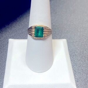 435512 10k green Spinel  ring 2g